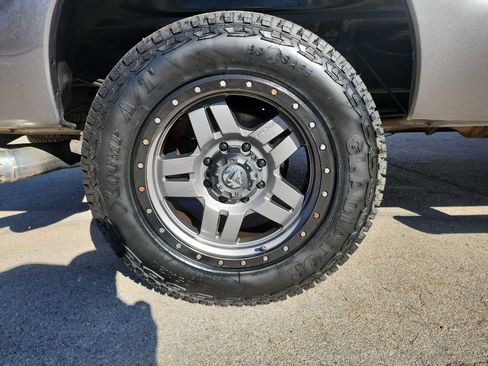 Used 2011 Ford F250 Lariat w/ Lariat Interior Pkg AWD/4WD image 12