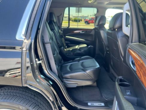 Used 2015 Cadillac Escalade Premium AWD/4WD image 39