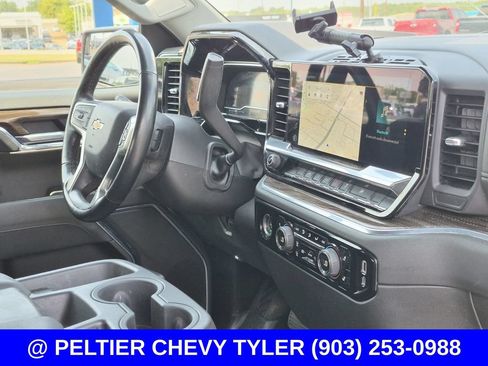 Used 2023 Chevrolet Silverado 1500 LT AWD/4WD image 11