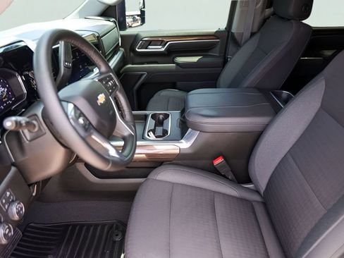 Used 2026 Chevrolet Silverado 2500 LT w/ Texas Edition AWD/4WD image 12