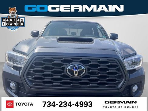 Used 2021 Toyota Tacoma TRD Sport w/ Technology Package AWD/4WD image 15
