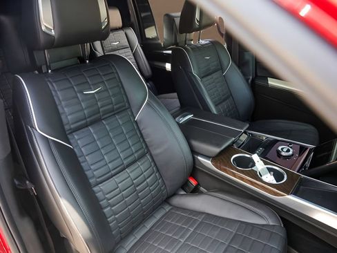Certified 2025 Cadillac Escalade ESV Sport Platinum AWD/4WD image 32