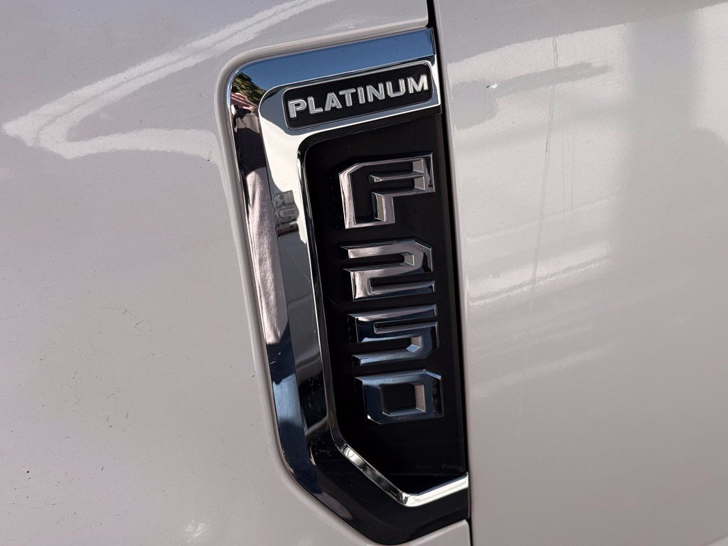 Used 2017 Ford F250 Platinum AWD/4WD image 9