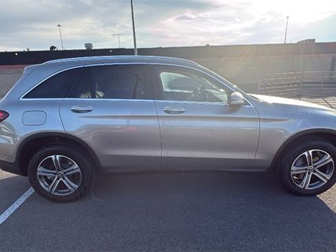 Used 2022 Mercedes-Benz GLC 300 image 6