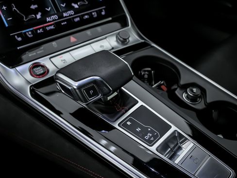 Used 2022 Audi RS 6 image 36