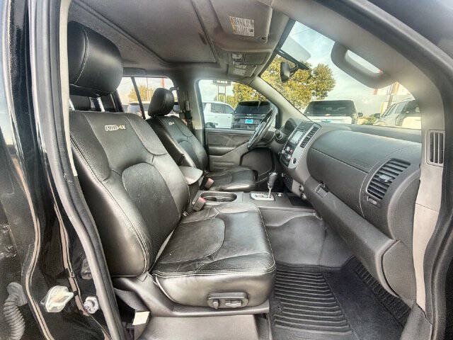 Used 2020 Nissan Frontier PRO-4X w/ Pro-4x Utility Package AWD/4WD image 26