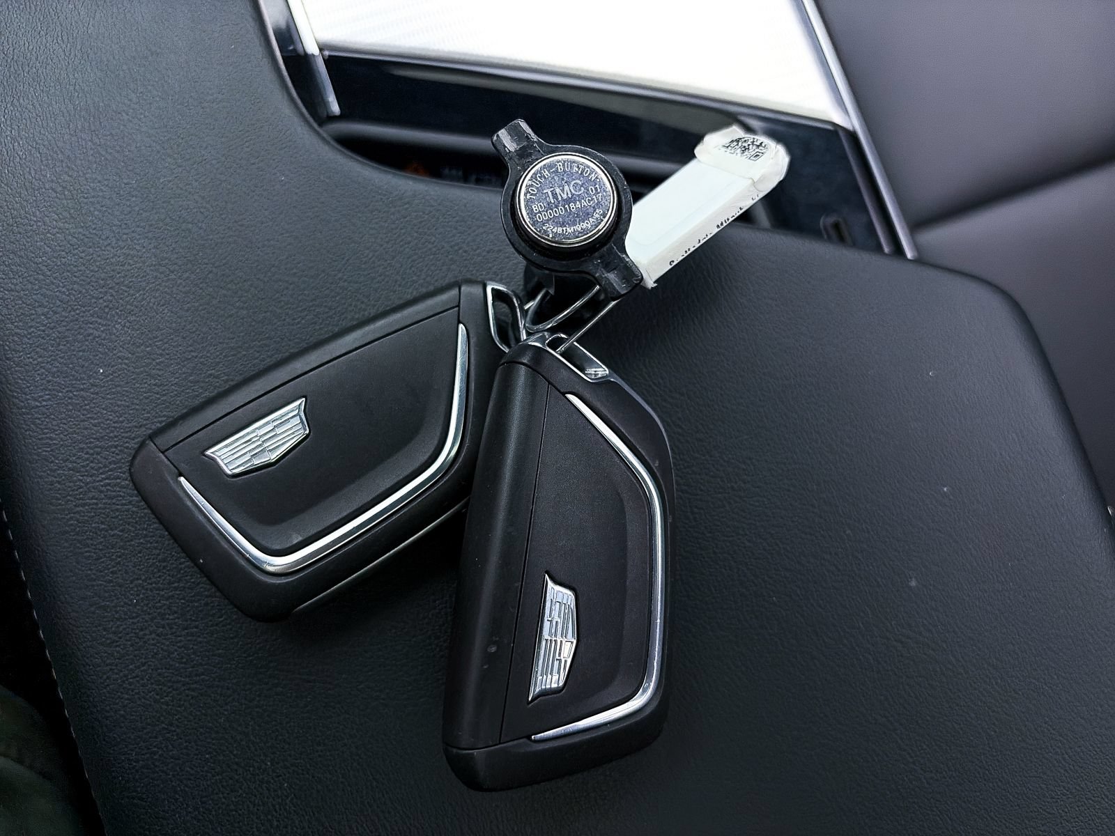 Used 2024 Cadillac Lyriq Tech RWD image 28