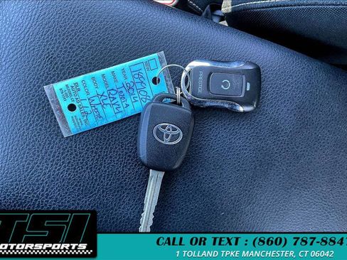 Used 2014 Toyota RAV4 XLE image 11