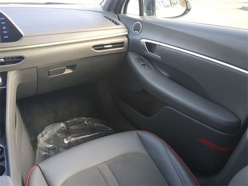 Used 2023 Hyundai Sonata SEL Plus w/ Preferred Accessory Package image 15