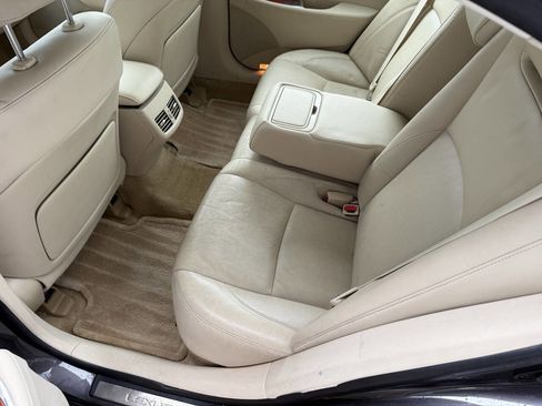 Used 2011 Lexus ES 350 image 36