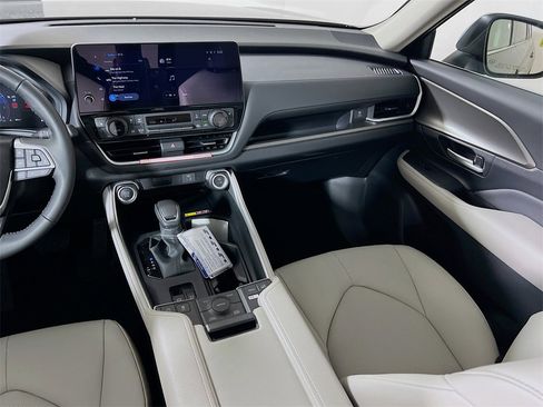 New 2026 Toyota Grand Highlander XLE image 20