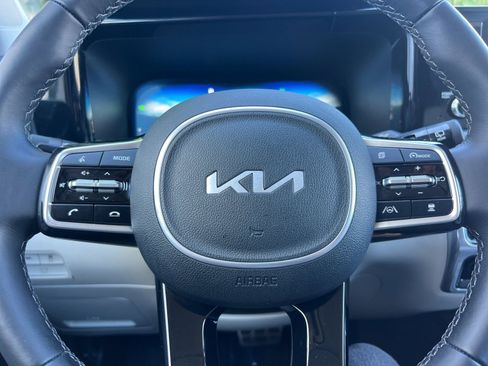 Certified 2023 Kia Sorento SX Prestige image 25