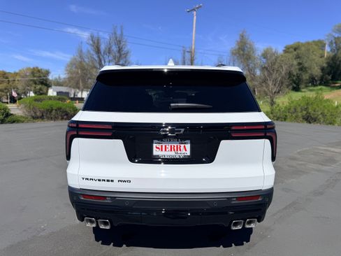 New 2026 Chevrolet Traverse LT w/ Midnight/Sport Edition image 5