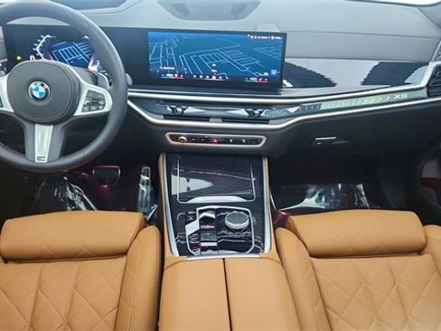 Used 2025 BMW X5 sDrive40i w/ M Sport Package image 21