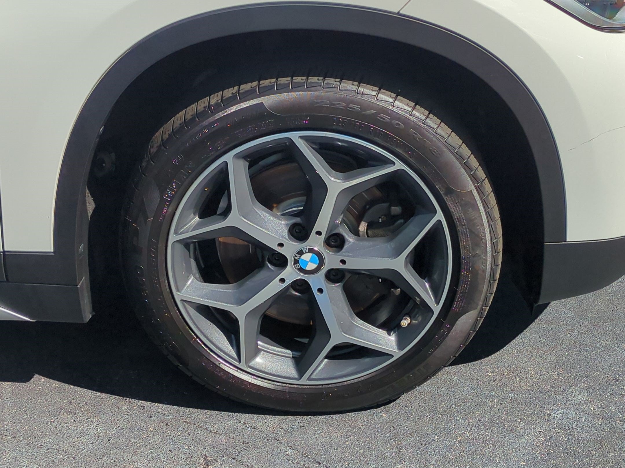 Used 2018 BMW X1 xDrive28i w/ Premium Package AWD/4WD image 12
