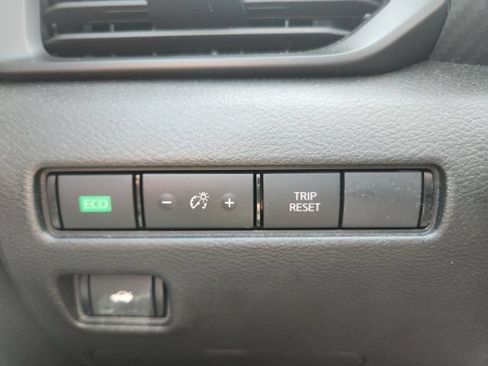Used 2024 Nissan Sentra S FWD image 23
