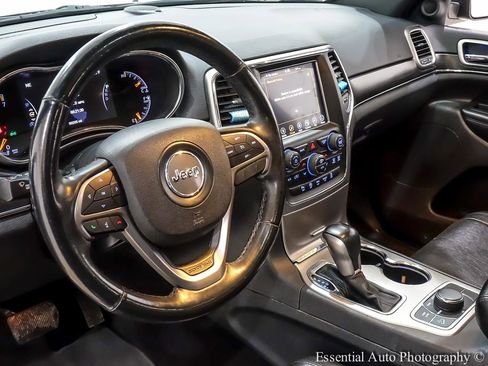 Used 2018 Jeep Grand Cherokee Limited w/ Luxury Group II image 15