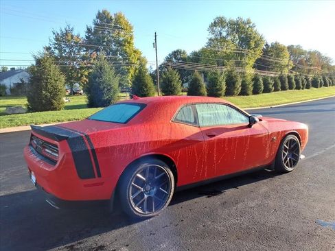 Used 2016 Dodge Challenger R/T Scat Pack RWD image 5