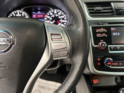 Used 2017 Nissan Altima 2.5 SL w/ Moonroof Package image 28