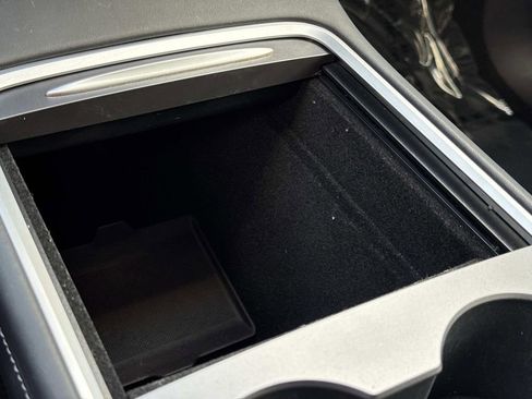 Used 2021 Tesla Model Y Long Range image 24