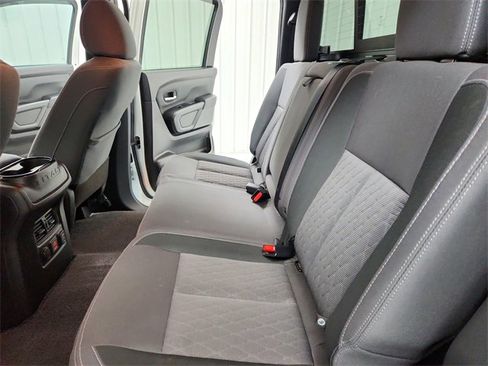 Used 2023 Nissan Titan SV w/ SV Convenience Package image 31