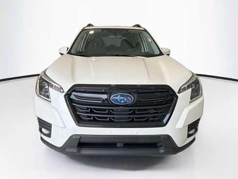 Used 2023 Subaru Forester Premium AWD/4WD image 2
