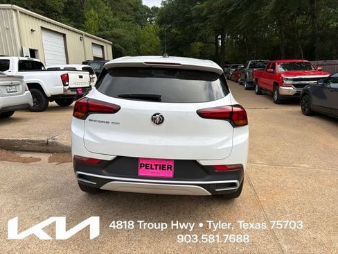 Used 2023 Buick Encore GX Preferred w/ Cold Weather Comfort Package FWD image 9