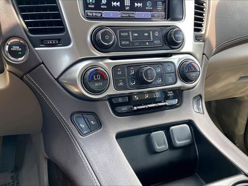 Used 2020 Chevrolet Tahoe LT AWD/4WD image 32