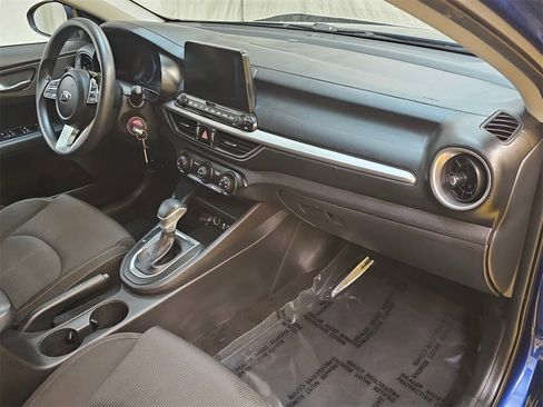 Used 2021 Kia Forte LXS image 13