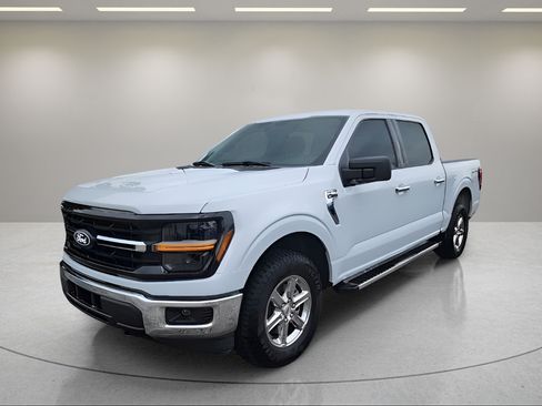 Certified 2025 Ford F150 XLT w/ Equipment Group 301A Standard AWD/4WD image 6