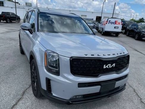 Used 2022 Kia Telluride SX w/ SX Prestige Package AWD/4WD image 4