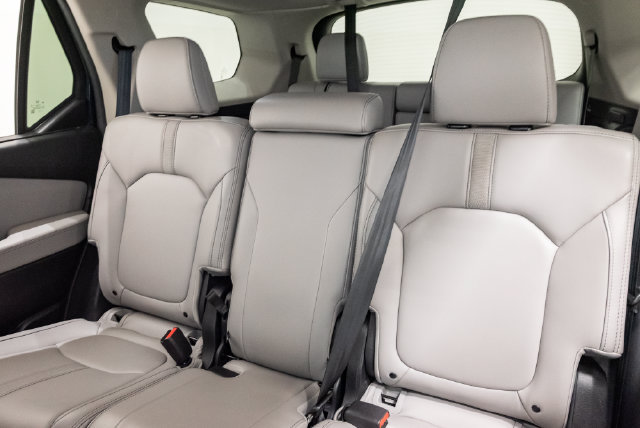 Used 2025 Honda Pilot EX-L image 27
