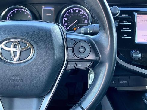 Used 2020 Toyota Camry SE image 24