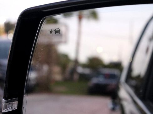 Used 2020 Cadillac Escalade ESV Premium Luxury image 44