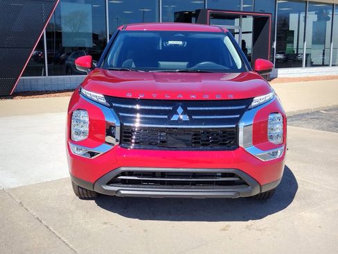 New 2026 Mitsubishi Outlander ES AWD/4WD image 12
