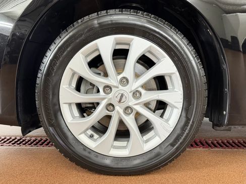 Used 2019 Nissan Sentra SV FWD image 8