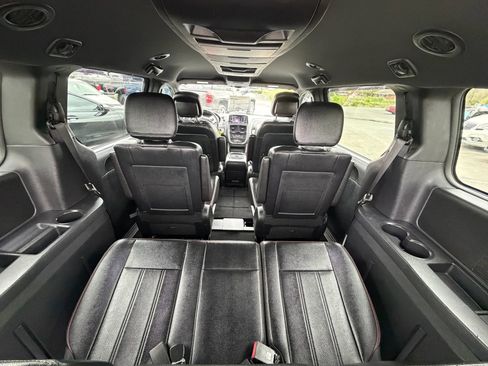 Used 2019 Dodge Grand Caravan GT image 37