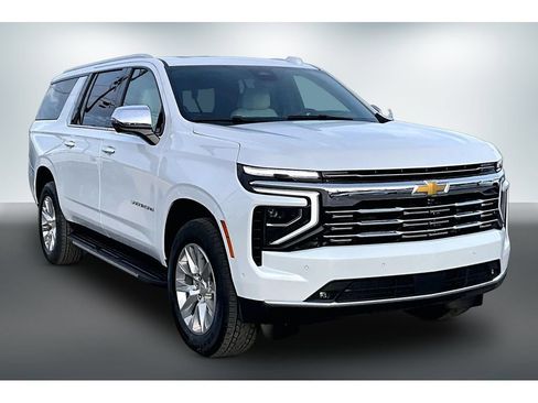 New 2026 Chevrolet Suburban Premier AWD/4WD image 2
