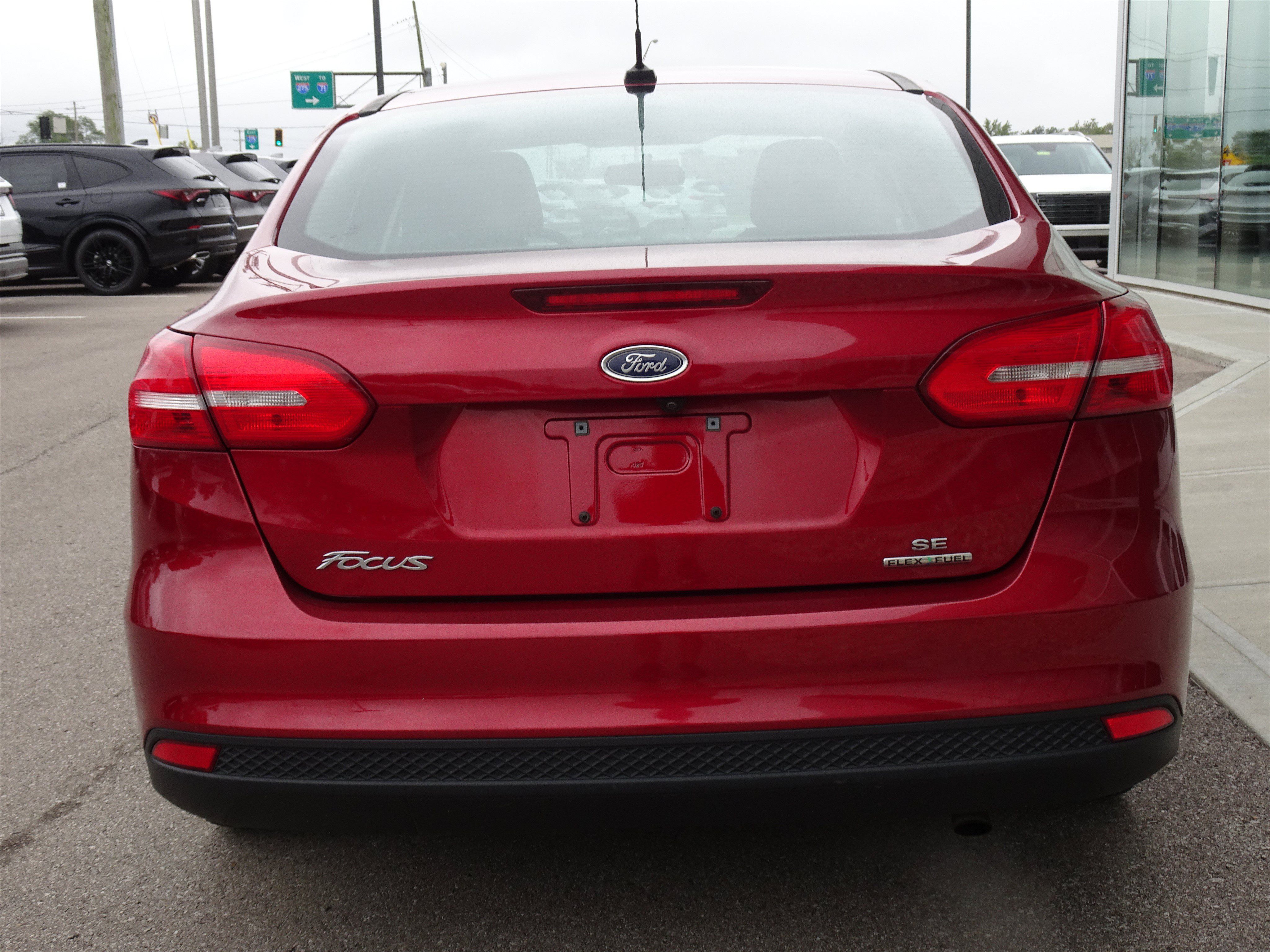 Used 2016 Ford Focus SE FWD image 4