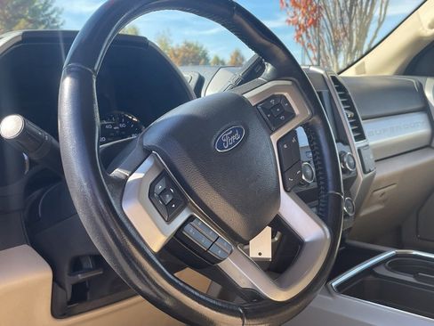 Used 2021 Ford F250 Lariat w/ Chrome Package image 12