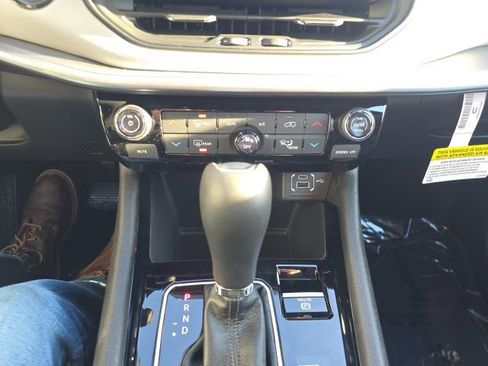 New 2026 Jeep Compass Limited image 21