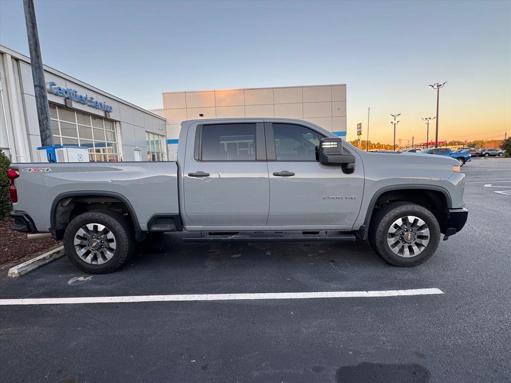 Used 2024 Chevrolet Silverado 2500 Custom w/ Custom Value Package AWD/4WD image 2