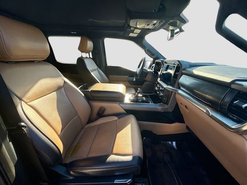 Used 2021 Ford F150 Lariat w/ Equipment Group 502A High image 31