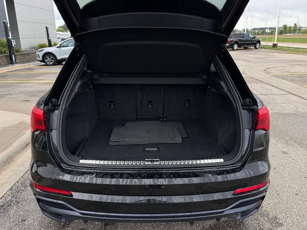 Used 2021 Audi Q3 2.0T Premium w/ Convenience Package AWD/4WD image 54