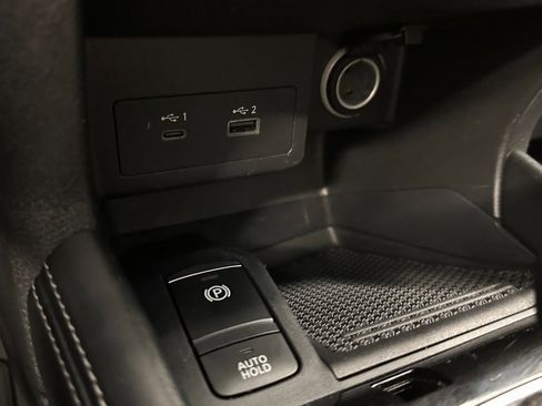 Used 2021 Nissan Kicks SV image 14