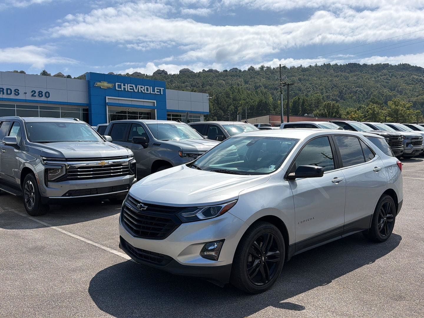 Used 2021 Chevrolet Equinox LT FWD image 1