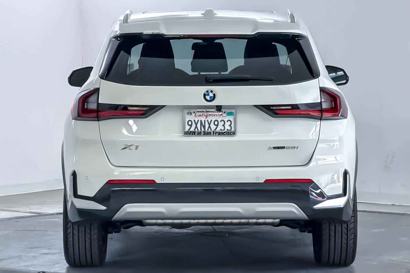 Used 2026 BMW X1 xDrive28i w/ Convenience Package AWD/4WD image 2