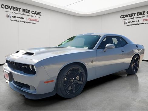 Used 2022 Dodge Challenger SRT Hellcat w/ Plus Package image 3