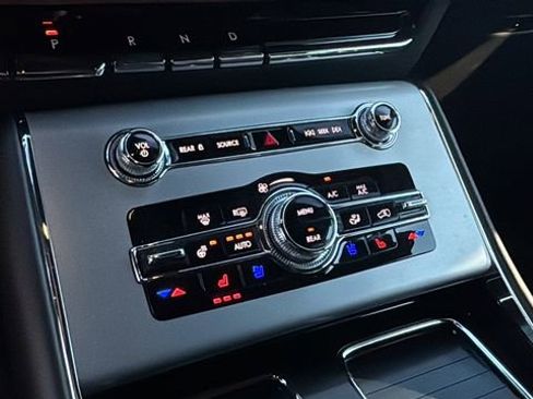 Used 2023 Lincoln Aviator Reserve w/ Equipment Group 201A image 31