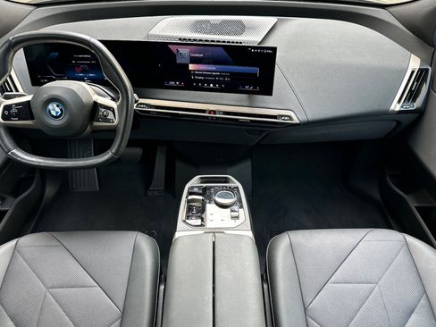 Used 2024 BMW iX xDrive50 w/ Premium Package AWD/4WD image 12